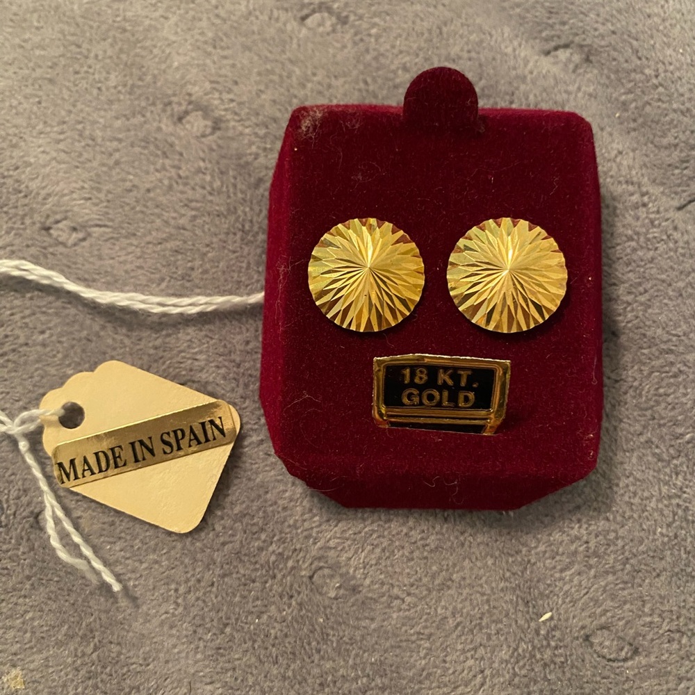 Vintage 18kt gold earrings